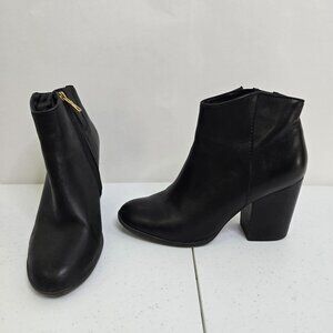 Lucca Lane Kana Boots 7.5 M Black Leather Block Heel Booties Ankle Boot Zip Gold